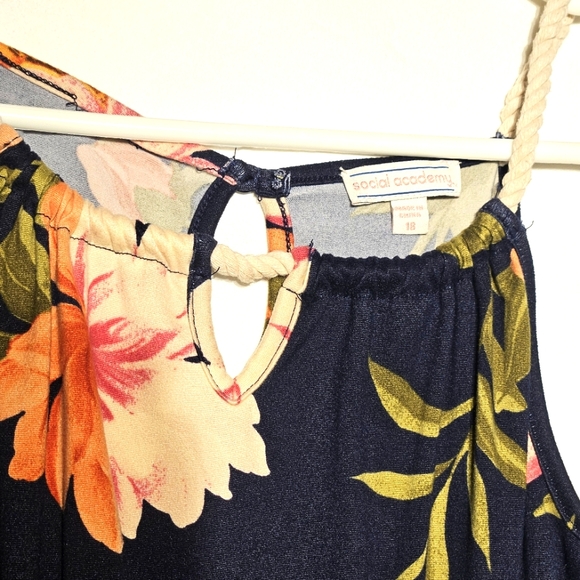 Floral Navy Blue Sleeveless Dress Size 18 Scarf Drape Hem - Picture 5 of 10